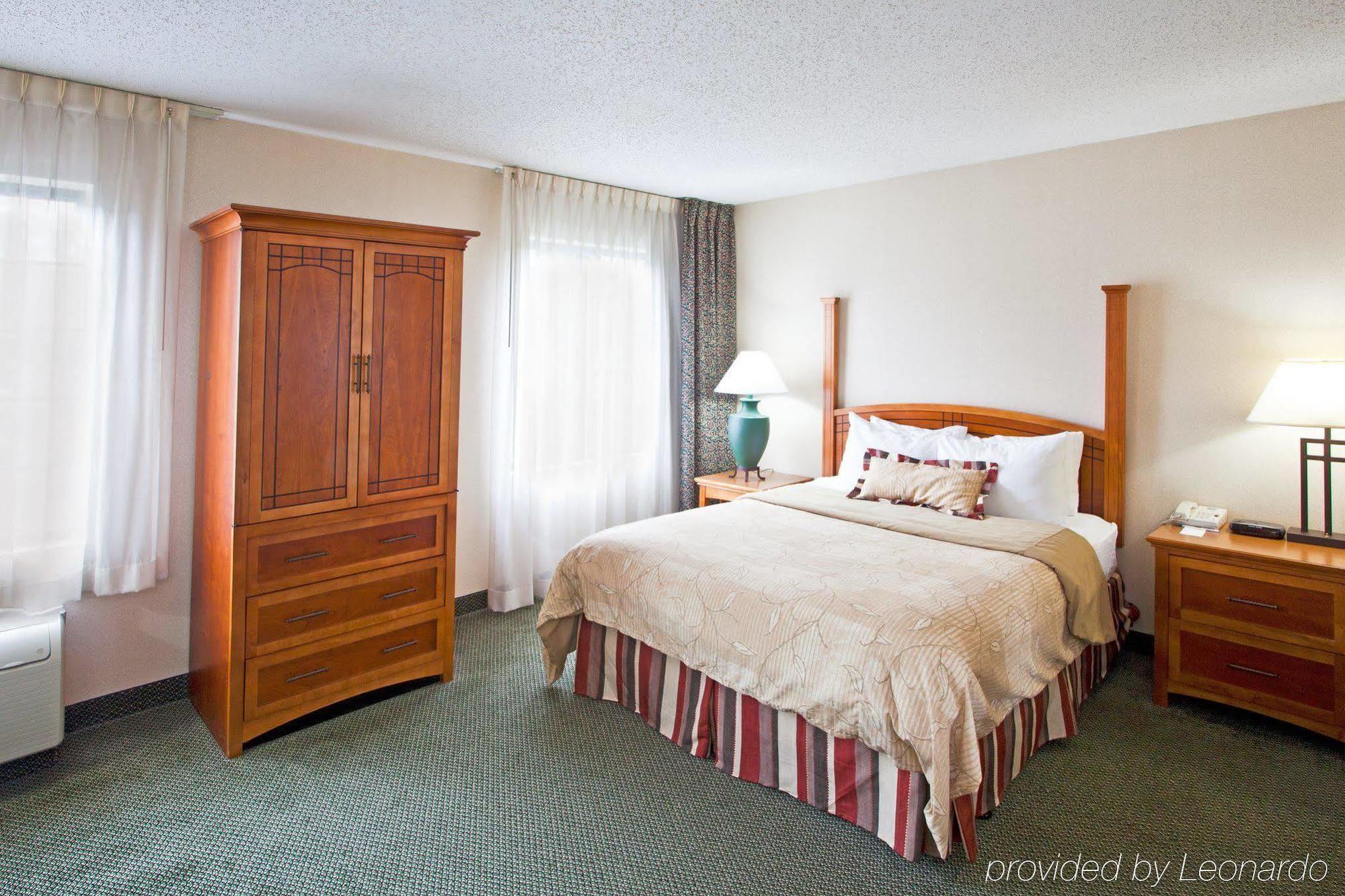 Staybridge Suites Detroit-Utica By Ihg Cameră foto