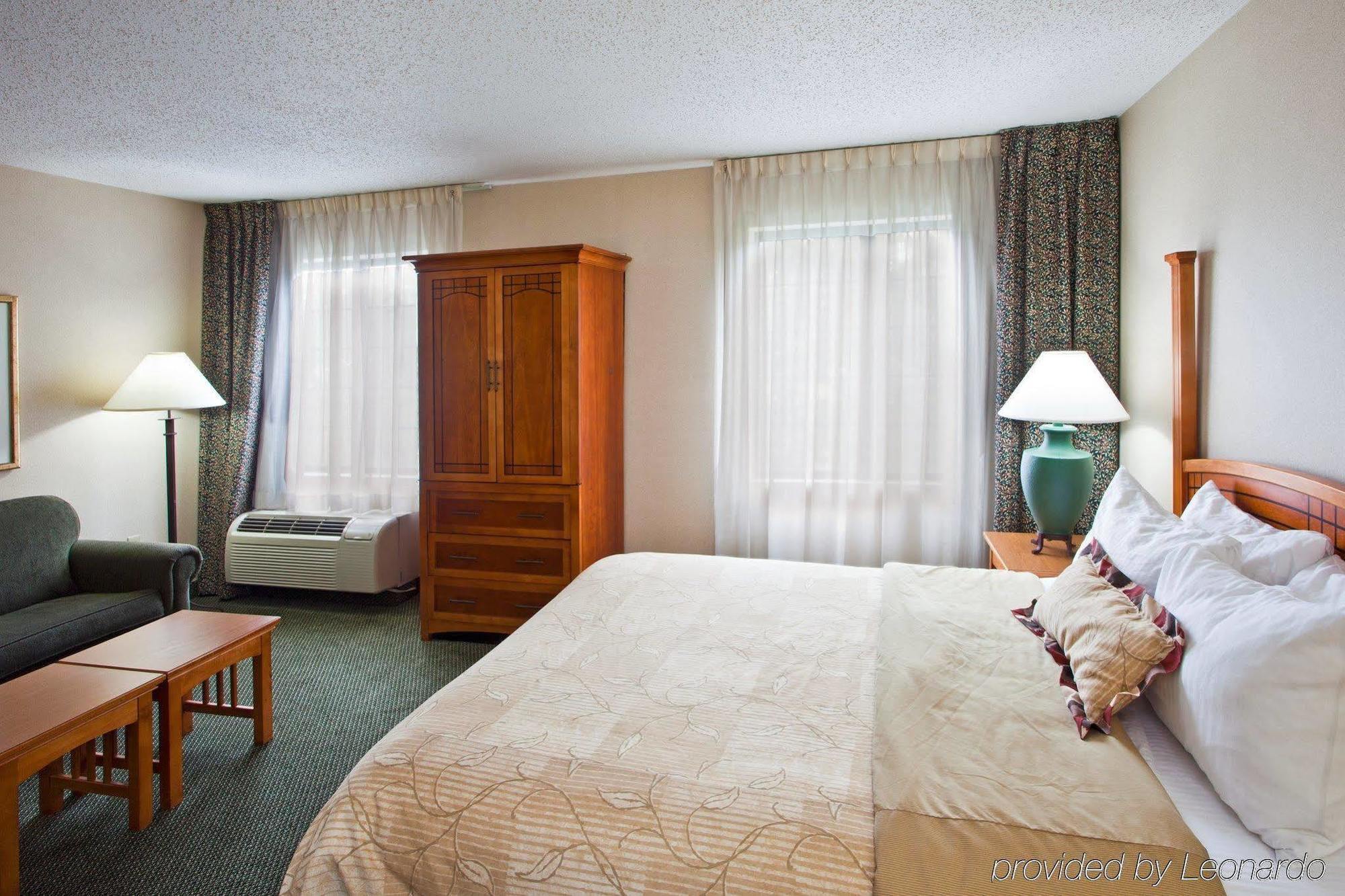 Staybridge Suites Detroit-Utica By Ihg Cameră foto